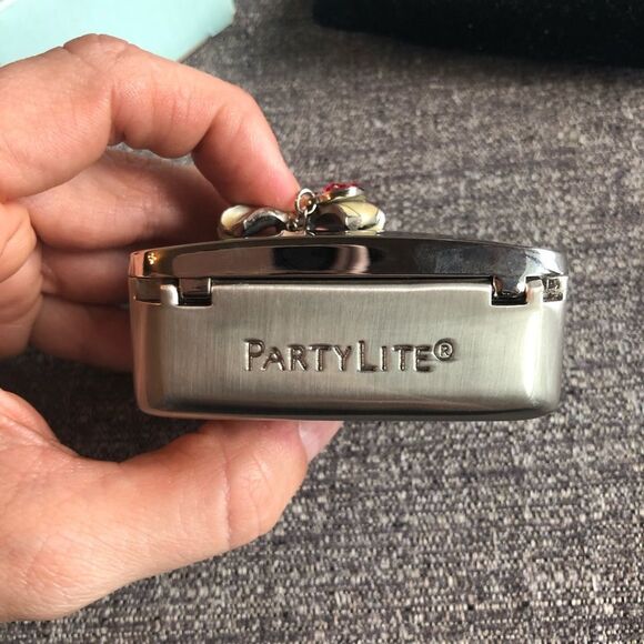 PARTYLITE Audrey Purse Travel Tealight Holder - Picture 5 of 6